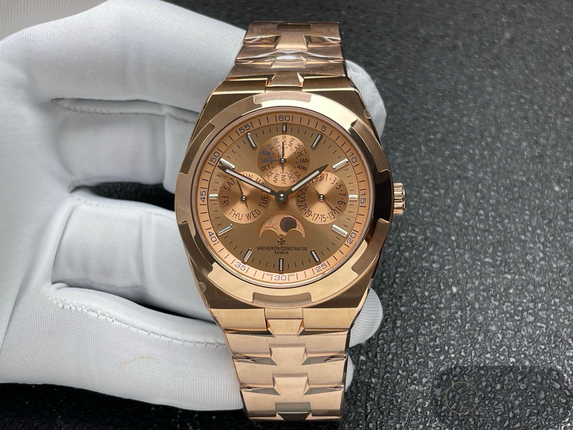  OVERSEAS PERPETUAL CALENDAR RG CHAMPAGNE  DIAL